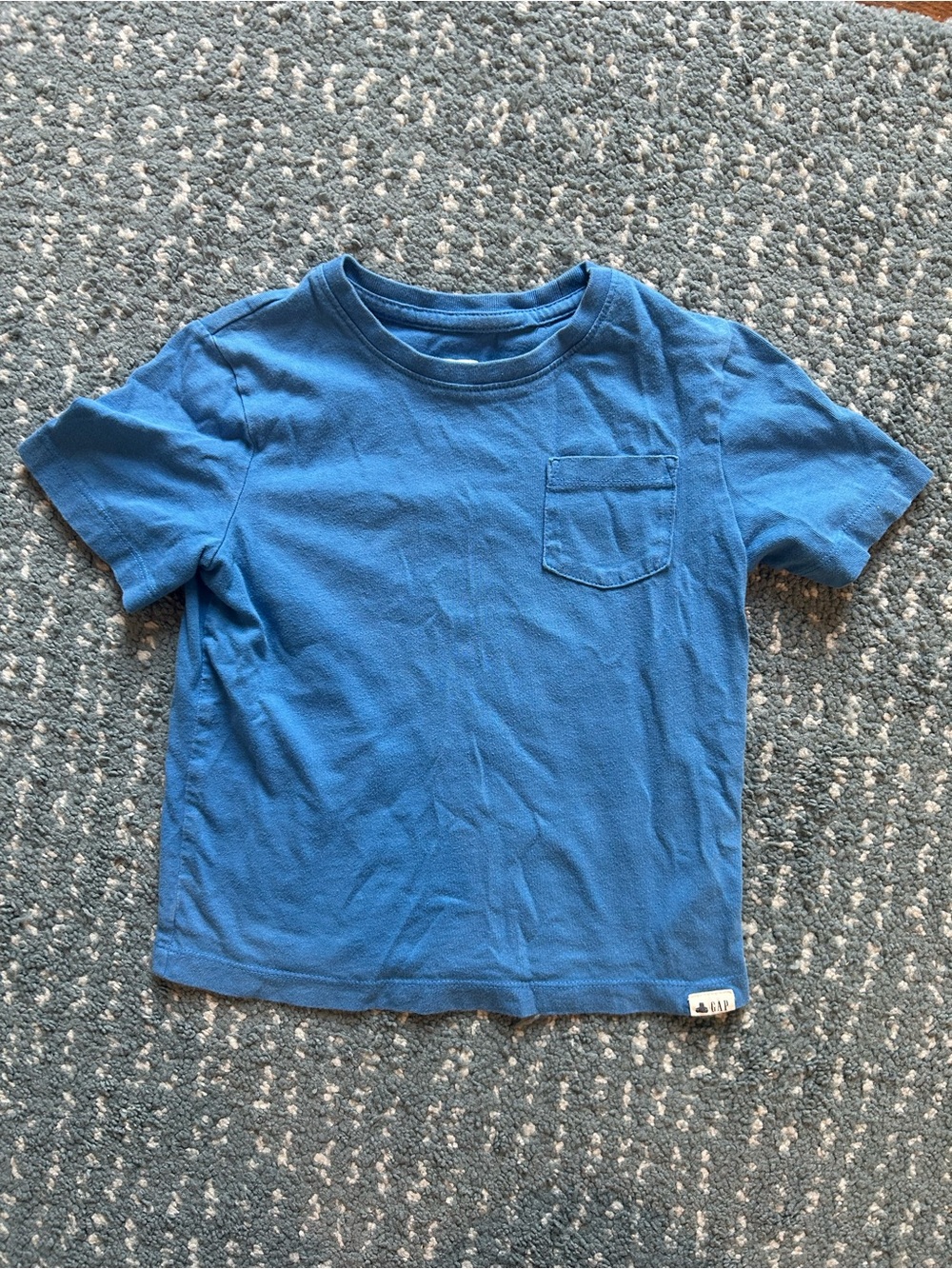 GAP shirts- 3 Pack Red Striped, light blue and blueShort Sleeve Tee with Pocket - Picture 5 of 5
